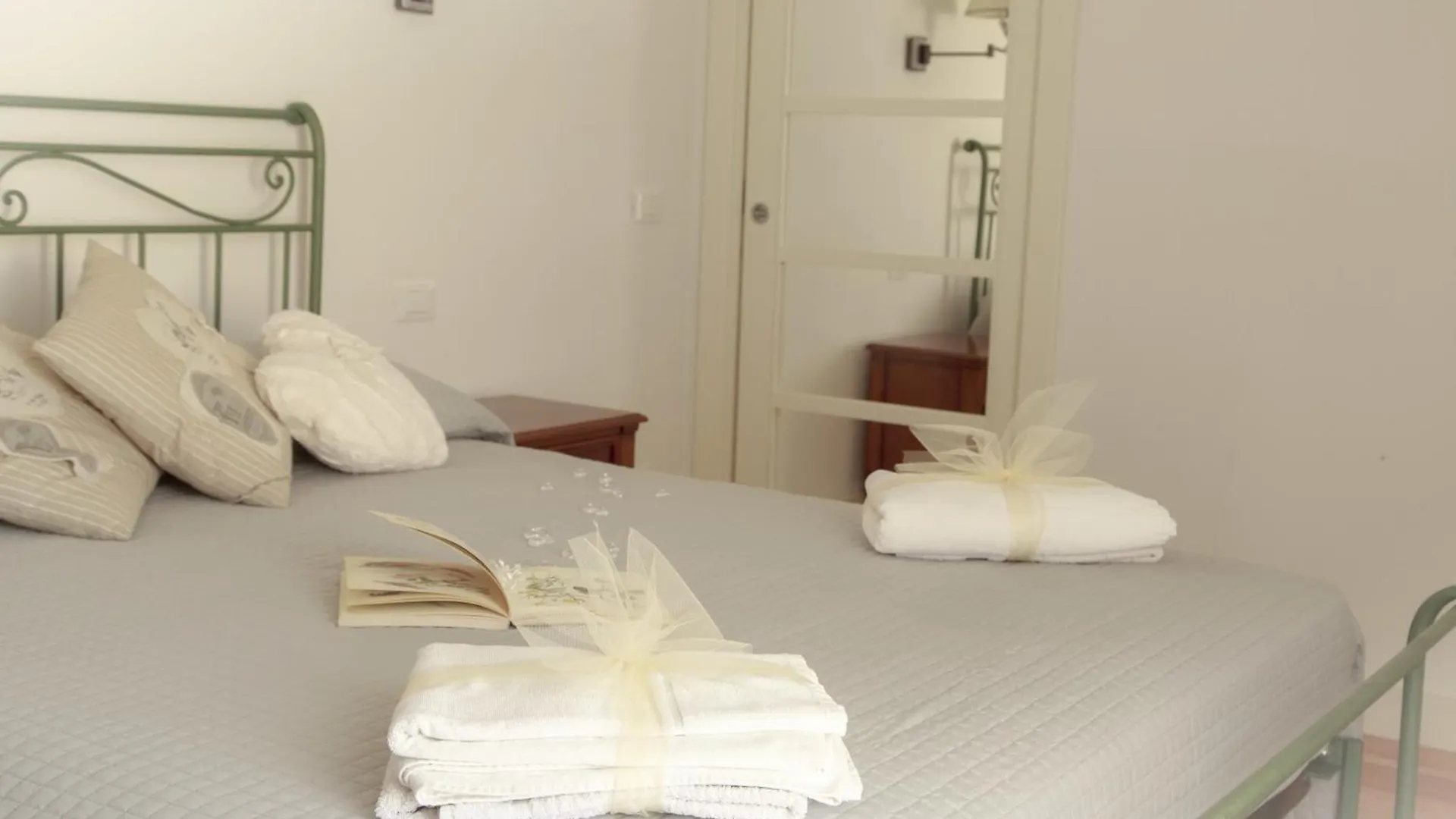Corso Emanuele Apartments San Vincenzo İtalya